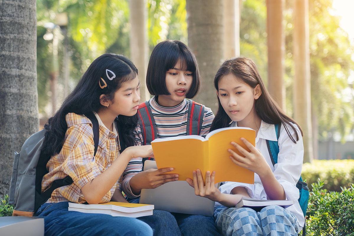 揭秘研究生学术视野：精选期刊推荐与订阅全攻略！