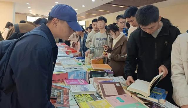 国家级教育类期刊《文渊》，万方数据库收录