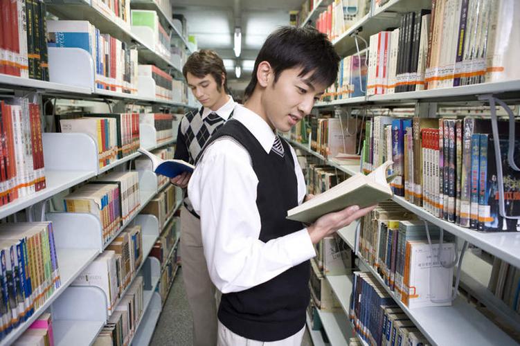 国家级文学艺术类期刊《美化生活》，维普收录