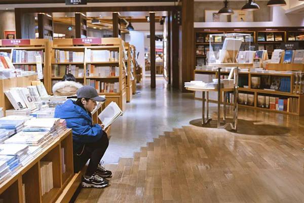 论文发表投稿指南：金融工程类期刊杂志名单及金融专业期刊推荐