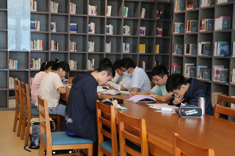 解析时政社会财经影像人物《决策探索》期刊杂志：论文发表投稿