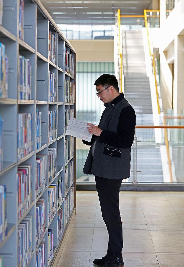 解析信息资源建设《图书馆研究》期刊：介绍及论文发表投稿指南