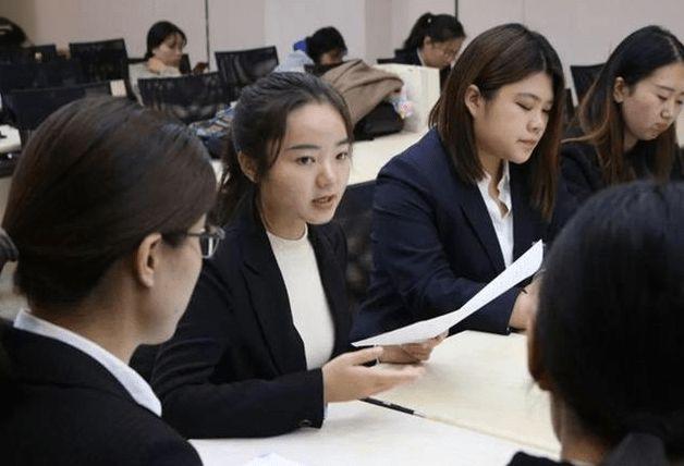 文学古诗鉴赏《故事会》期刊杂志：论文发表与职称评审的适用性