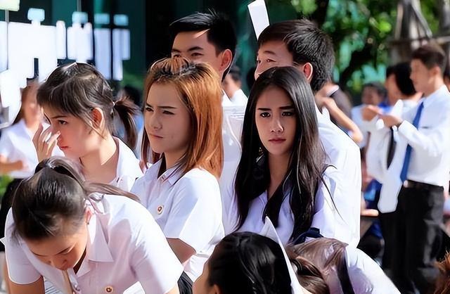 投稿期刊杂志论文发表署名顺序大探讨：靠前是否更具优势？