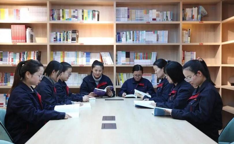 出书与专著：深度剖析两者的异同与核心内涵