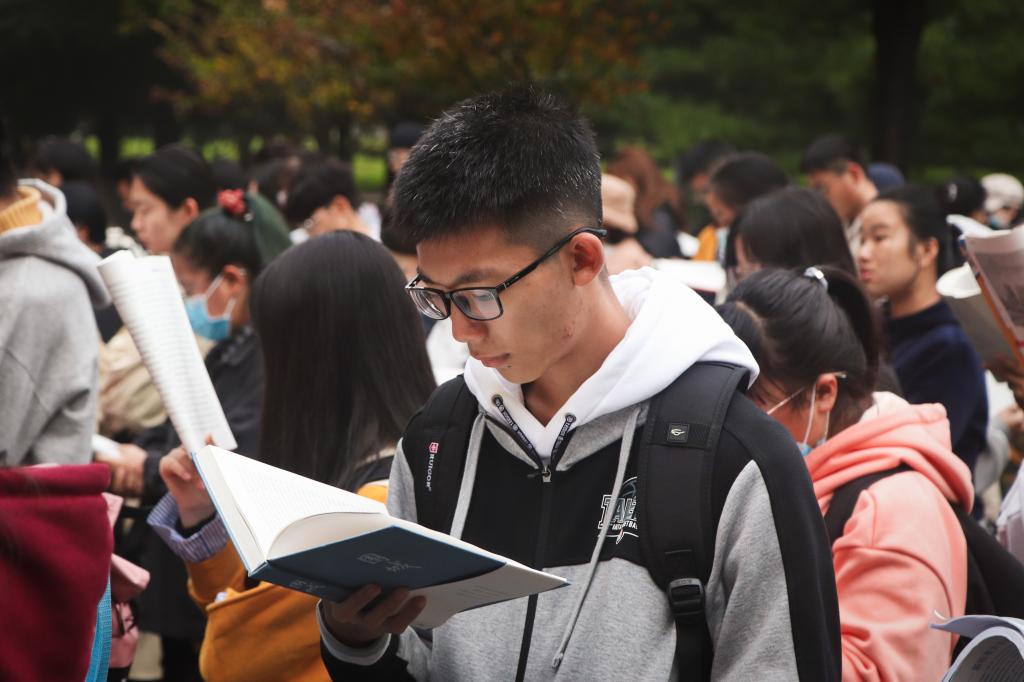 往事世事逸闻逸事《传奇·传记文学选刊》期刊：投稿发表论文要求