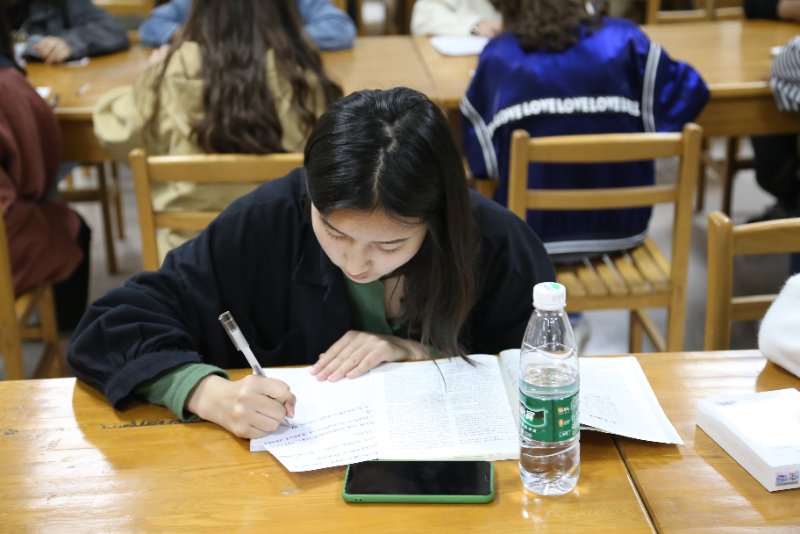 职称评审助力：图书馆管理学术著作专著出书