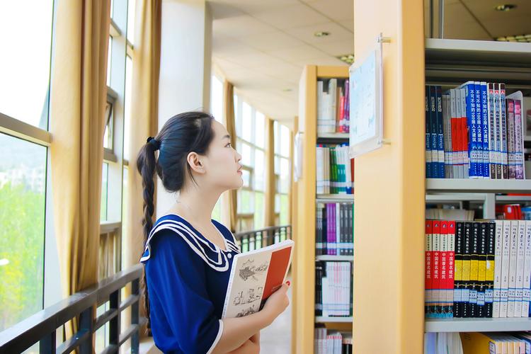 档案管理专业晋升秘籍:副研究员、研究员职称评定与学术专著出书出版署名指南