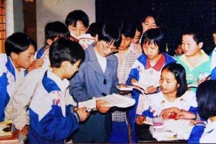 艺术领域职称评定出版办理:著作教材出书主编副主编署名与出版解析