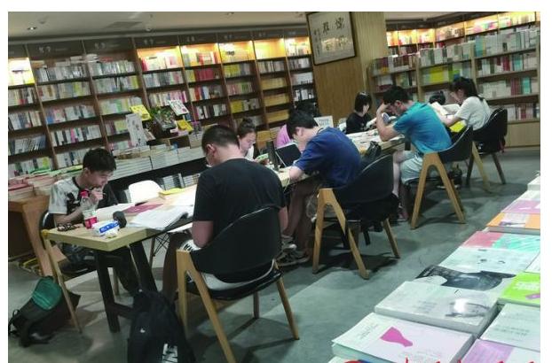 中小学教师教育教学中高级职称评定论文发表