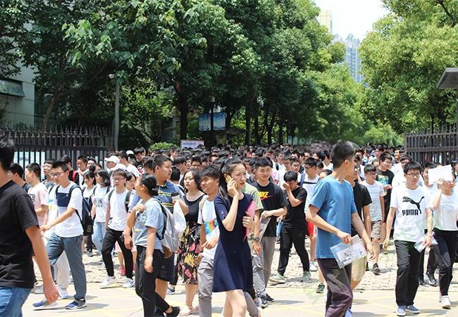 新能源车路协同制造车辆交通《汽车画刊》期