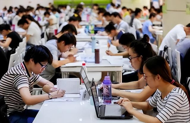 「教师必看」评职称论文发表：要求、技巧与实战指南